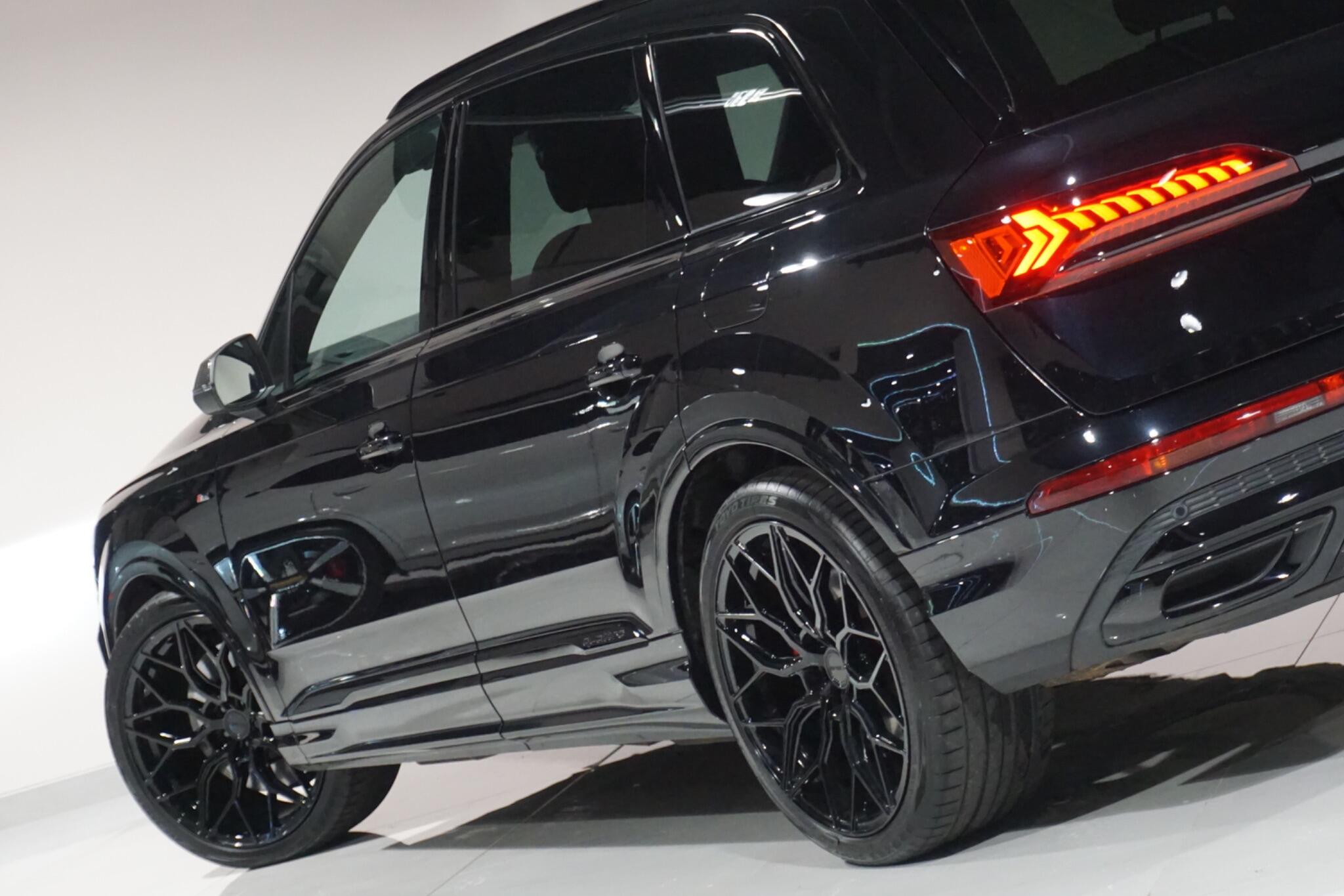 Audi Q7 3.0 TFSIe V6 55 S line SUV 5dr Petrol Plug-in Hybrid Tiptronic quattro Euro 6 (s/s) 17.9kWh (381 ps)